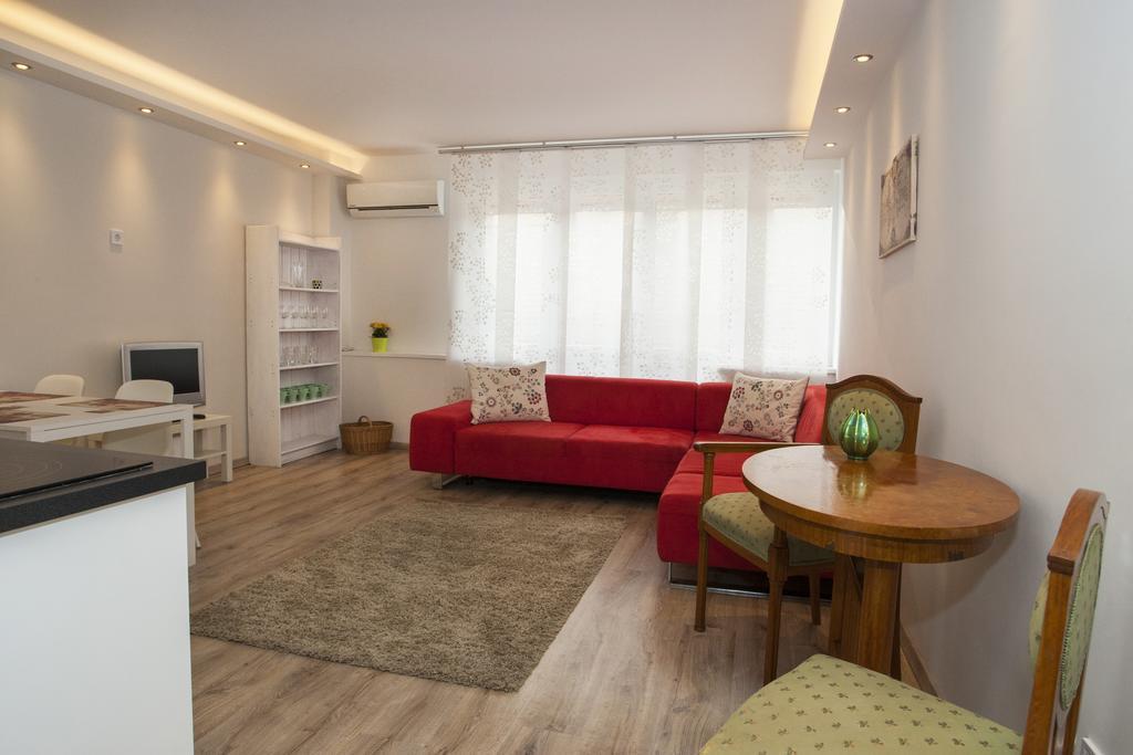 Ilona 2 Bedrooms Apartment In The Center Budapest Esterno foto